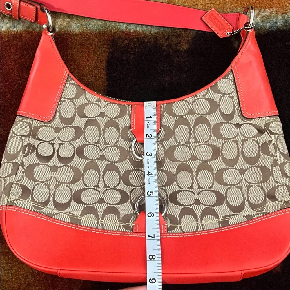 NWOT Coach Signature Hampton Hobo Shoulder Bag (F13069)